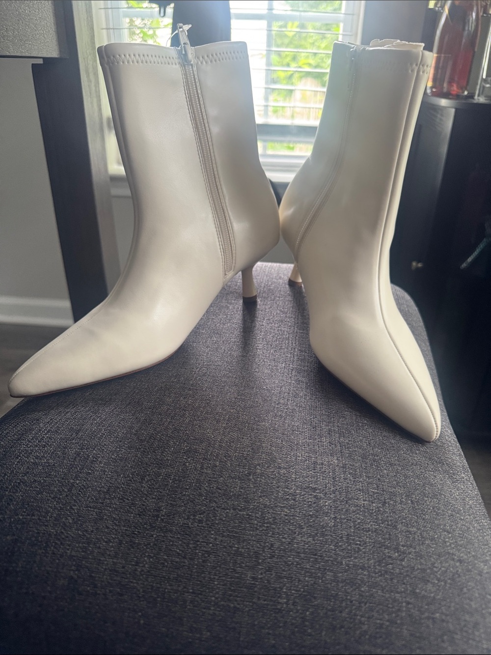 A New Day Women's Lonnie Kitten Heel Stretch Ankle Boots size 8 - WHITE